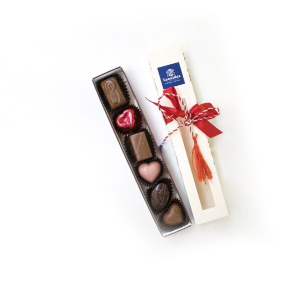 Regleta 6 praline asortate, cu snur de martisor